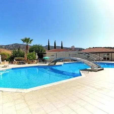 Peyia Resort Apartment * Peyia