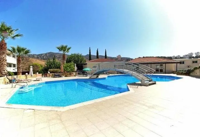 Peyia Resort Apartment * Pegeia