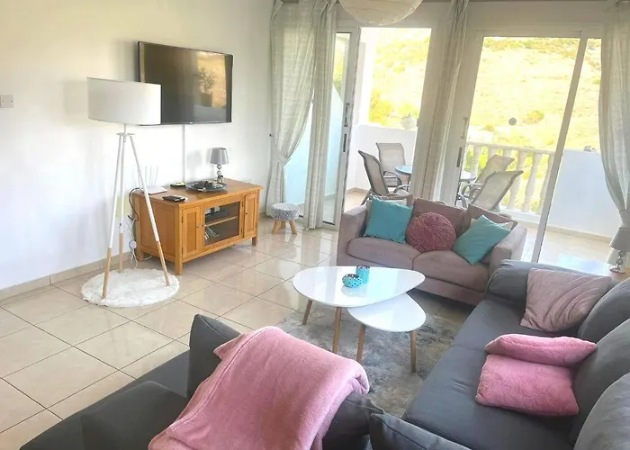 Peyia Resort Apartment 페이야