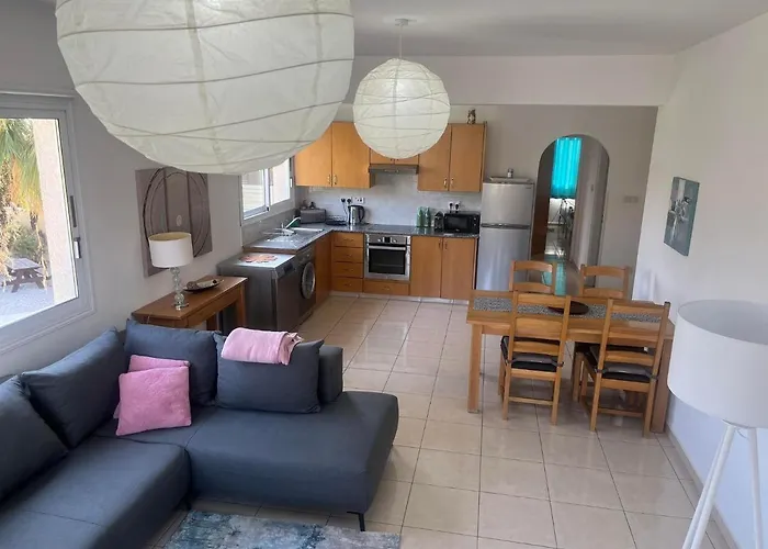 Peyia Resort Apartment